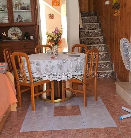 Casa Vacanza A Punta Secca Exterior photo